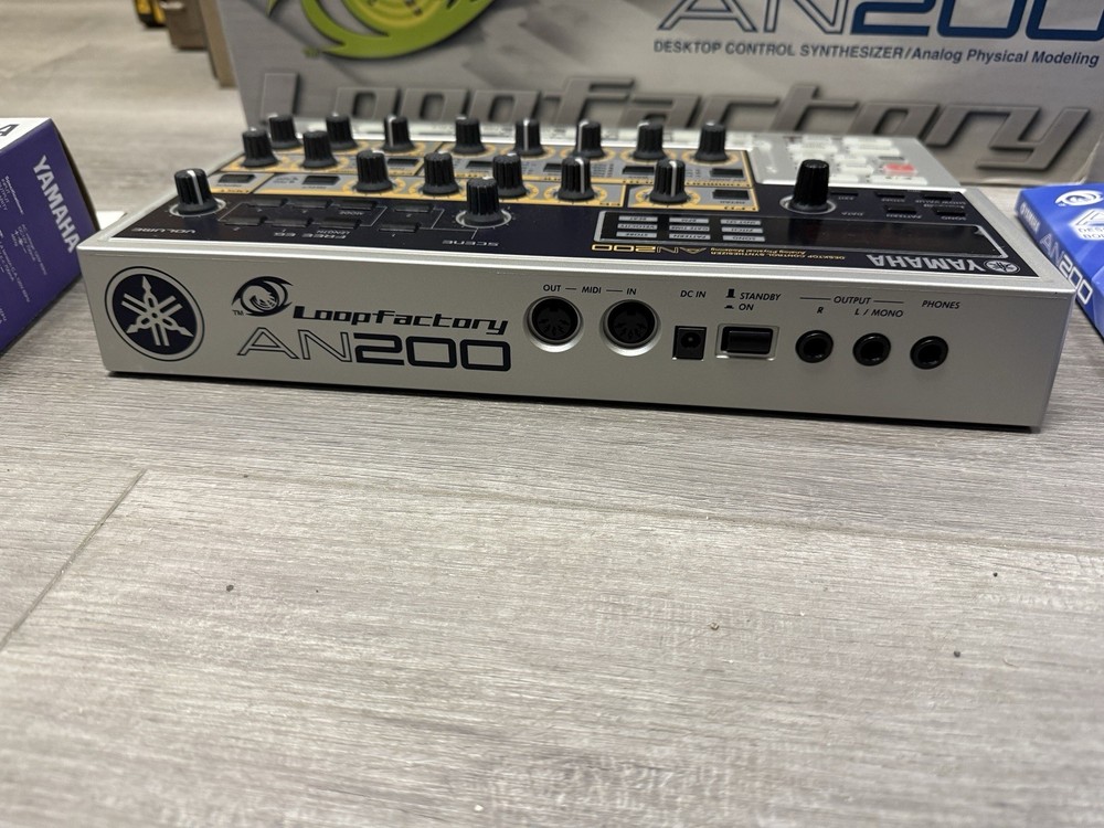 Yamaha AN200 Desktop Control Synthesizer