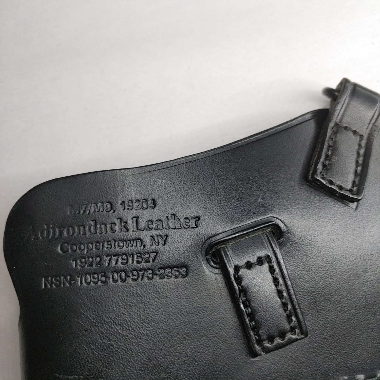 M7/M9 19204 ADIRONDACK Leather US Stamped Shoulder Holster (Missing Strap)