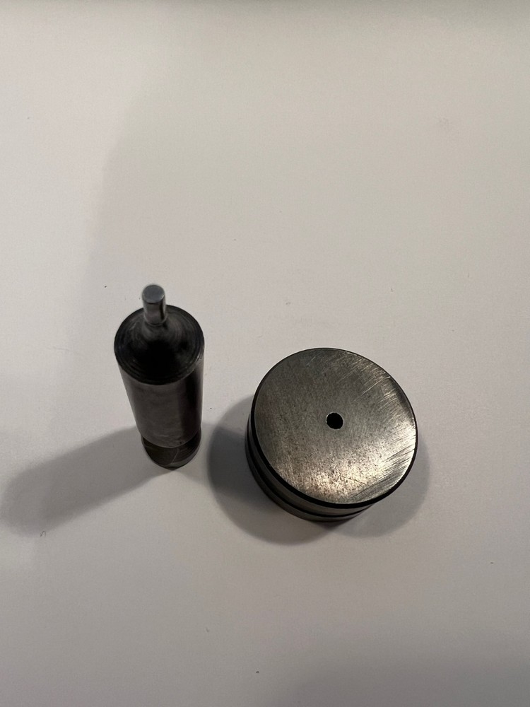 Round Punch and Die Set 7/64"