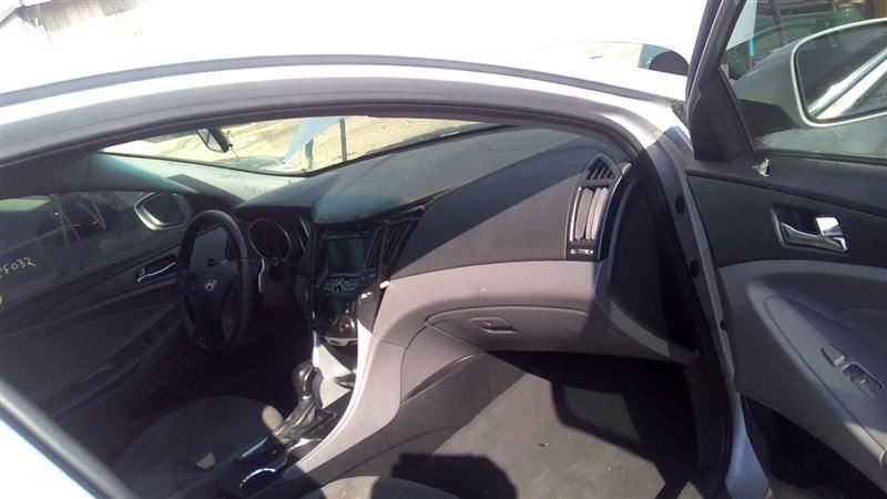 Engine ECM Electronic Control Module 2.4L Automatic Fits 11-14 SONATA 103961340