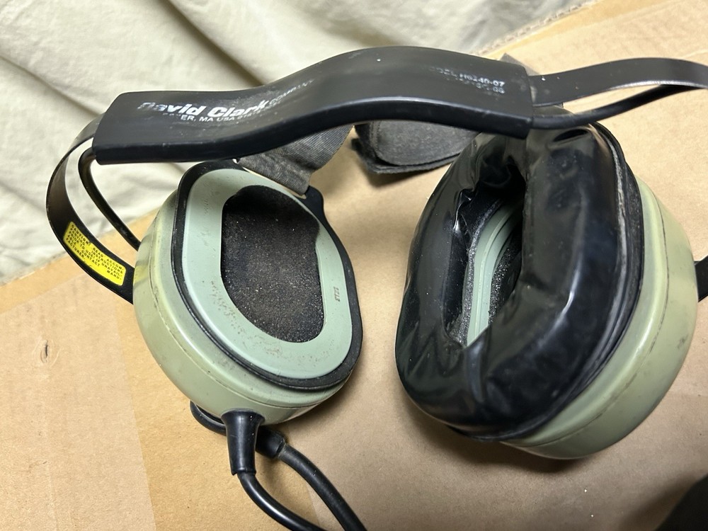 DAVID CLARK MODEL H6240-07 Aviation Pilot Head Headset Untested