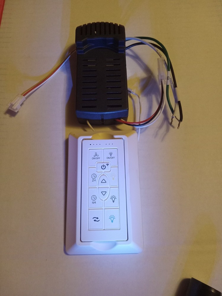 Sofucor ceiling fan receiver & remote.