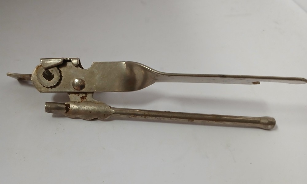 Vtg Can Openers (Manuel)