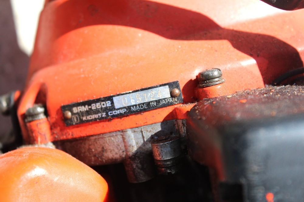 Echo SRM-2502 Gas Powered Commercial Trimmer- Missing Head