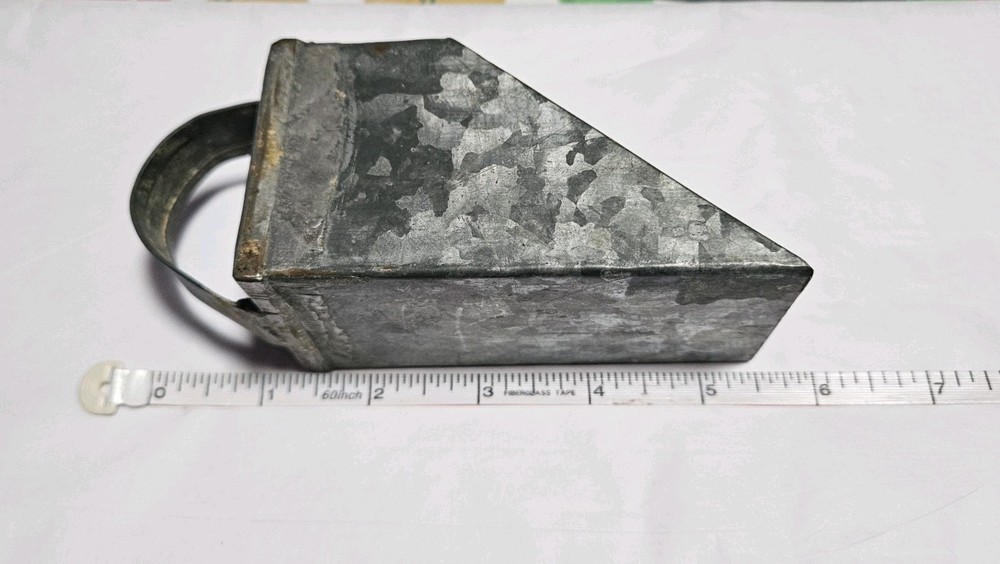 Vintage Metal Scoup