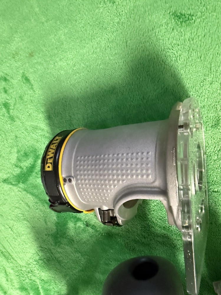 DEWALT DWP611P Electric Router Combo Kit