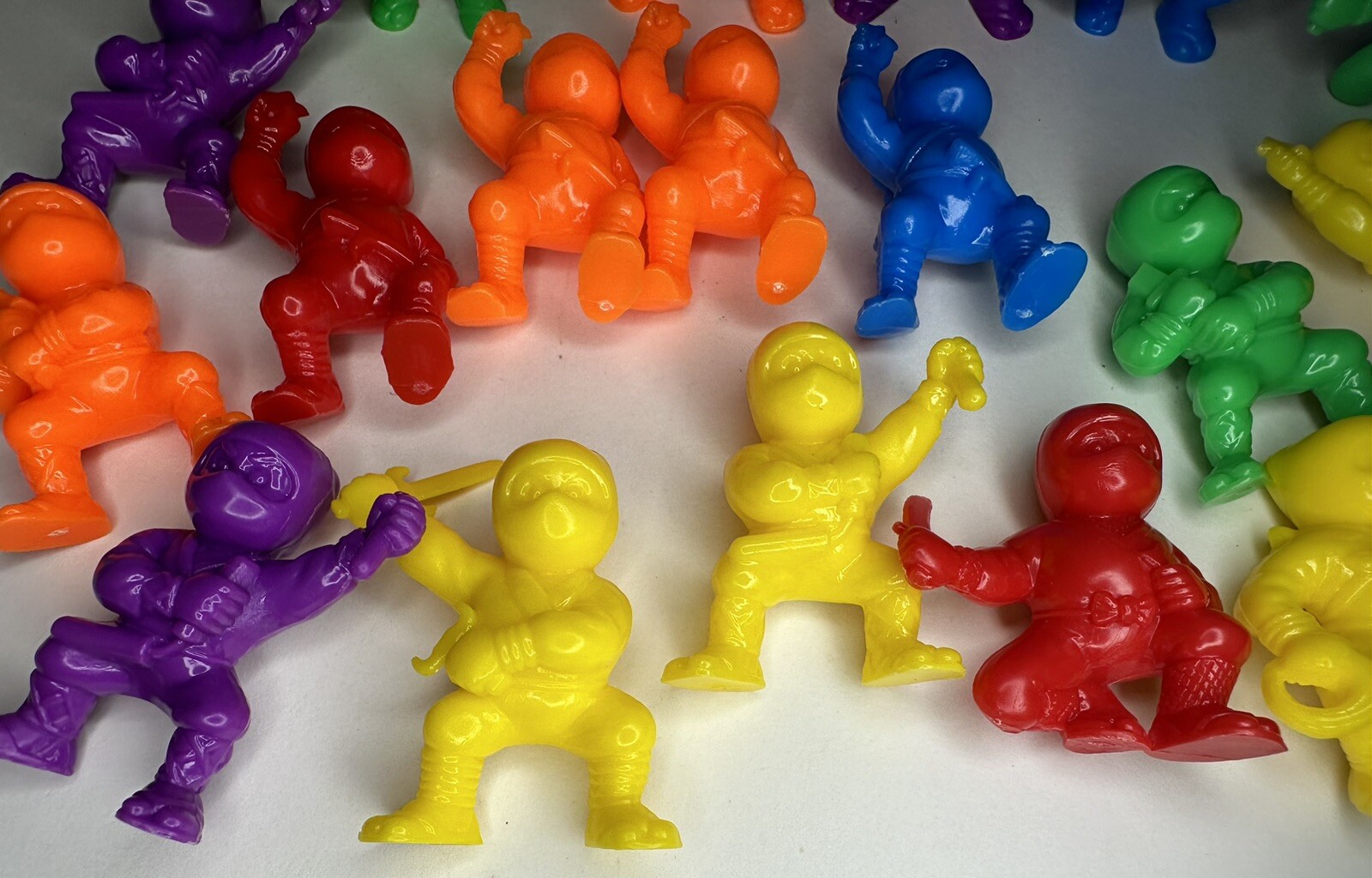 19 Mini Ninjas Gumball Vending Machine Used with Free Shipping