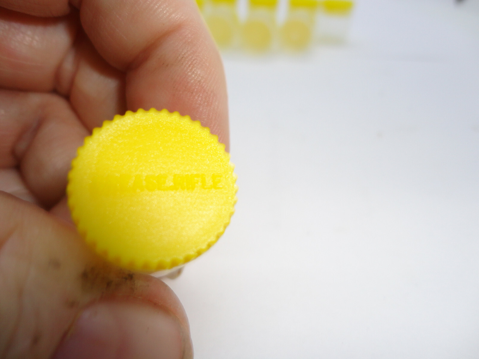 Grease, Rifle empty pots, new, marked ten (10), yellow top