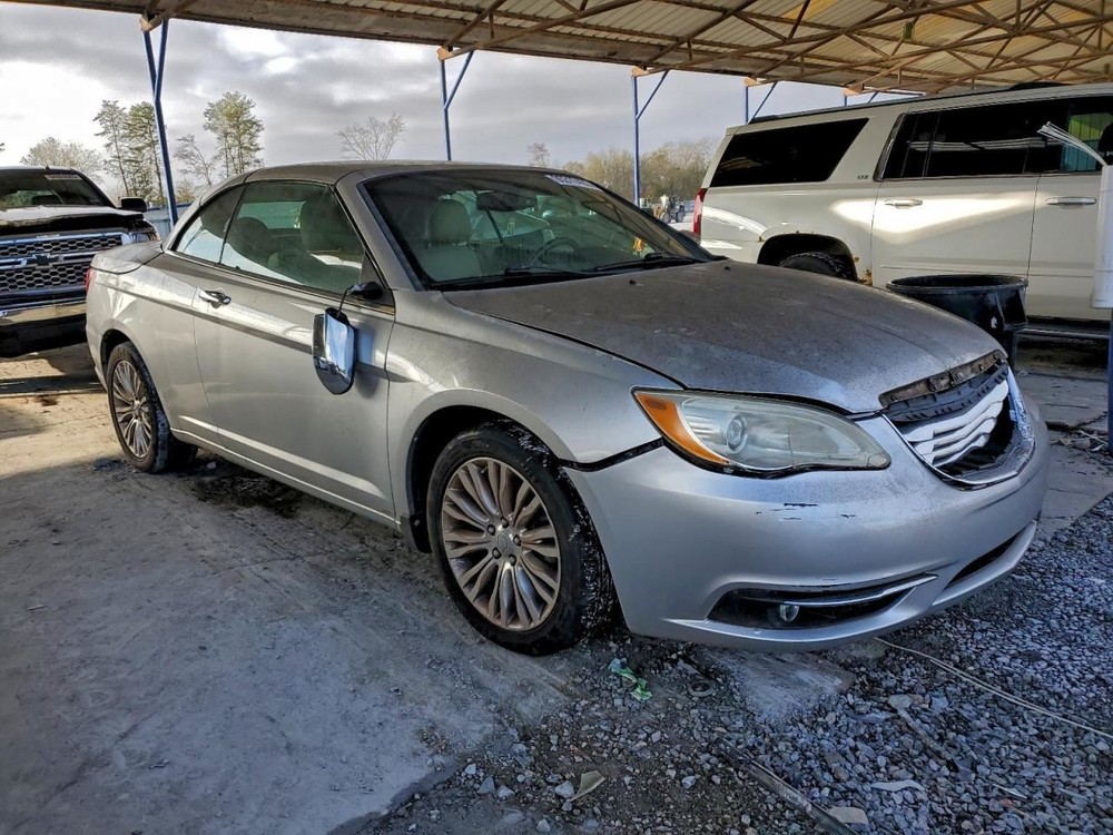 200 2011 Glove Box 4901753
