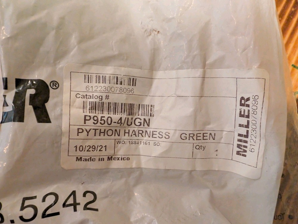 Miller DuraFlex Python Full Body Harness P950-4/UGN