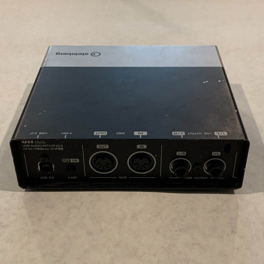 Steinberg UR22 USB Audio Interface 24-bit/192kHzD-PREMIDI 2-Channel Silver Black