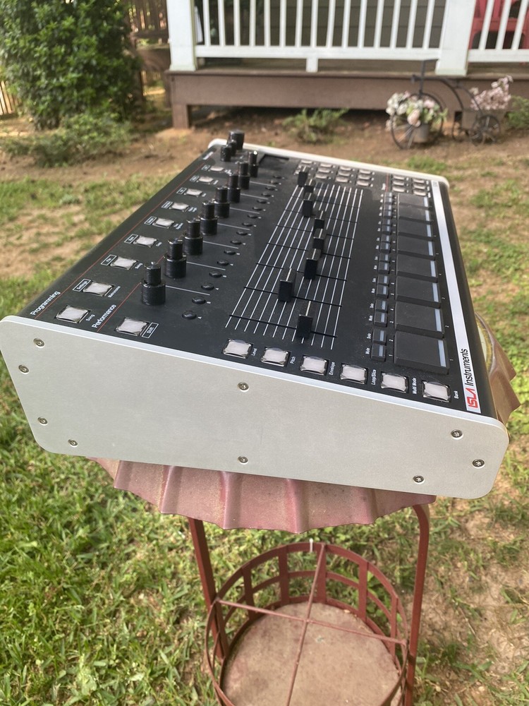 ISLA Instruments S2400