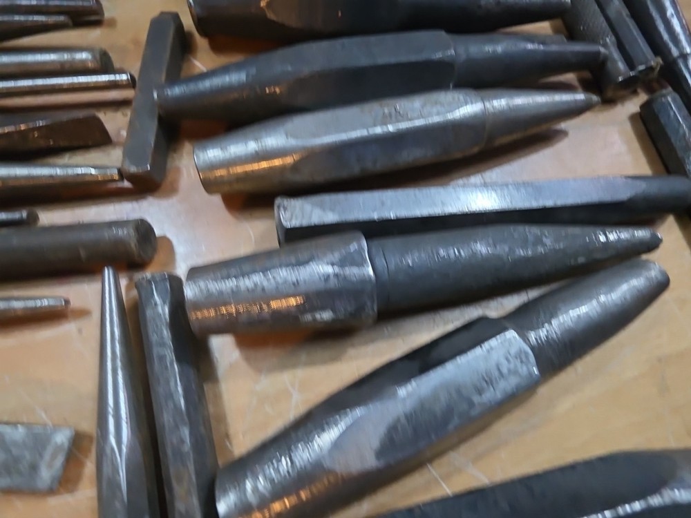 punch and chisel Lot