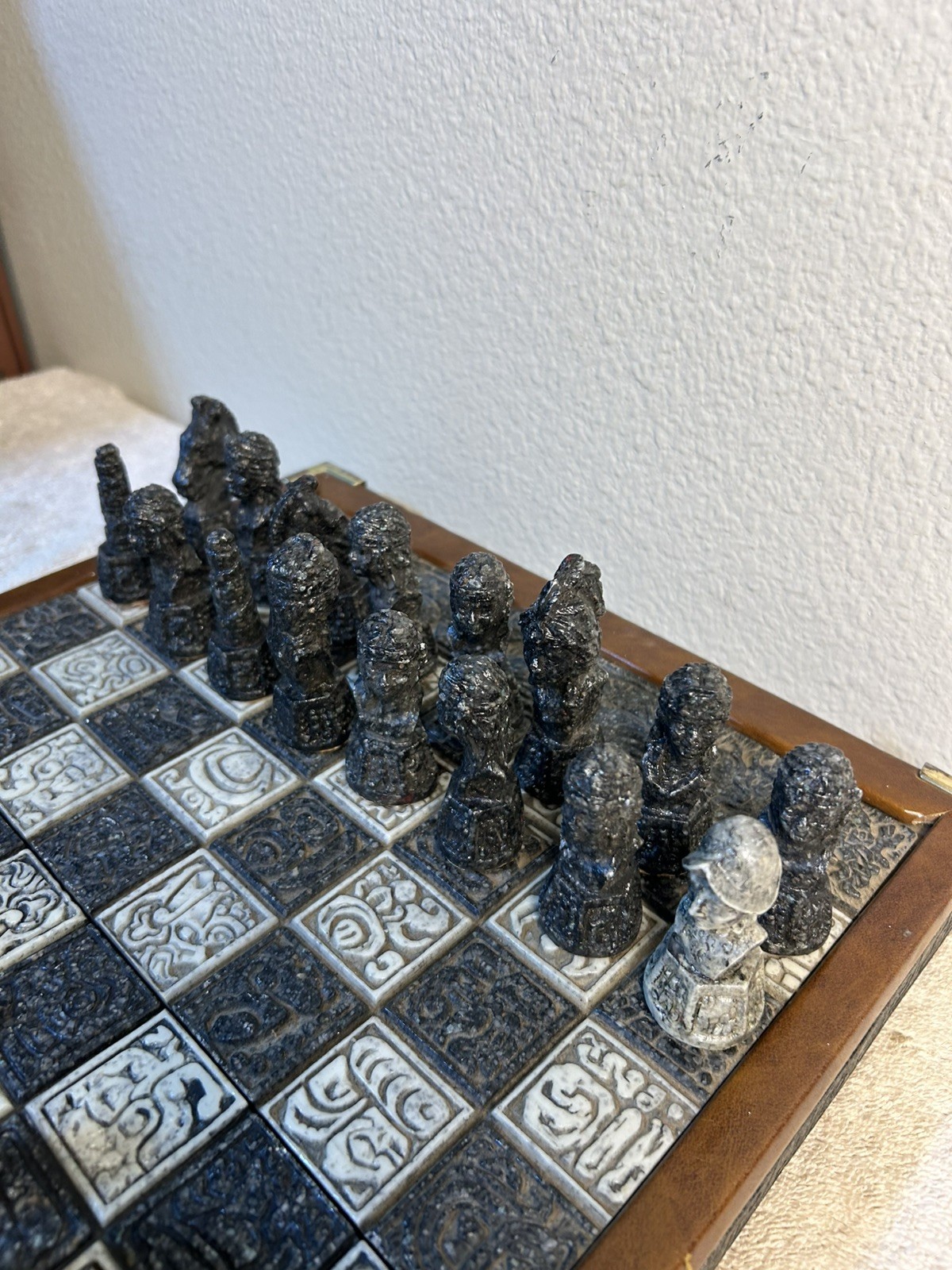 Medieval Skull Busts Mayan Or Aztec Inspired Chess & Backgammon Set - Incomplete