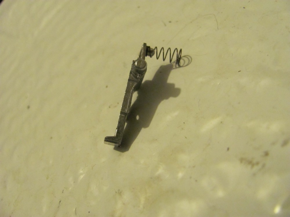 Crosman C11 - Fixing Plate w/Spring Used