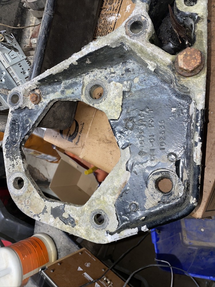 PETERBILT 379 BRACKET-FRONT SPRING DRIVE 02-02516R