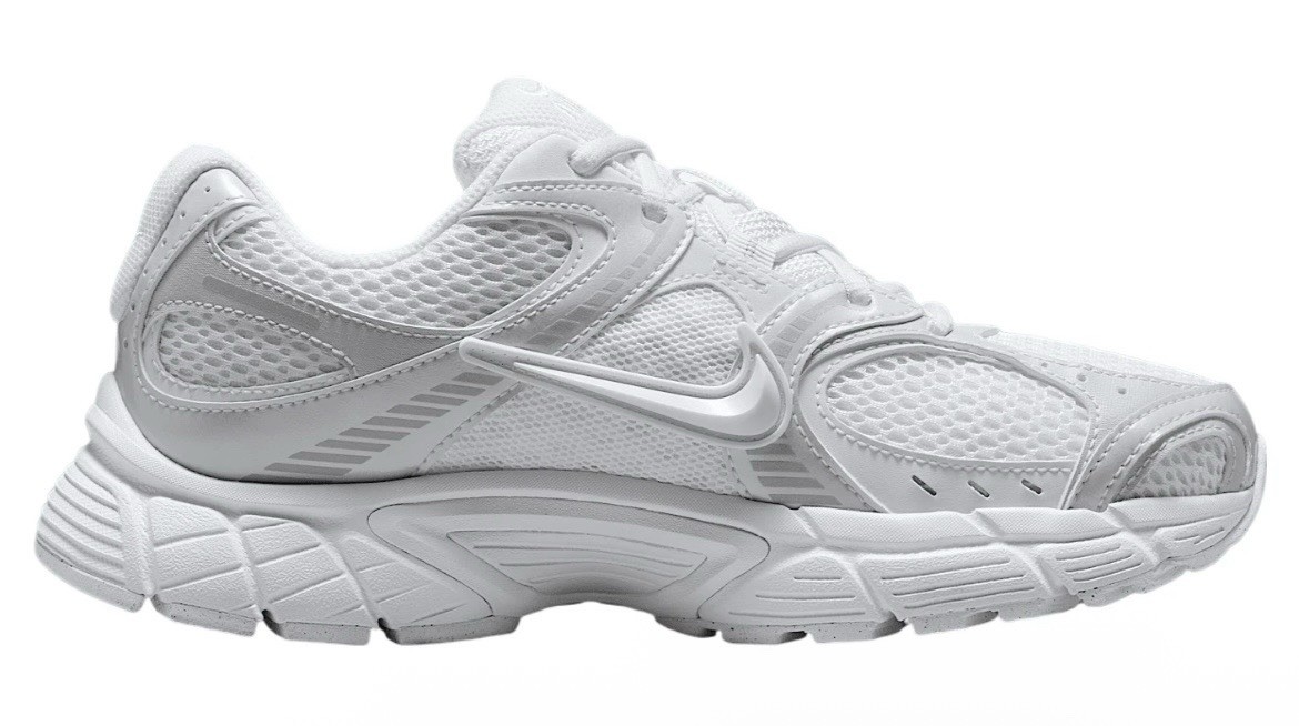 Nike V5 RNR White Black Metallic Silver HQ7901-101 Women's Sneakers Size NEW