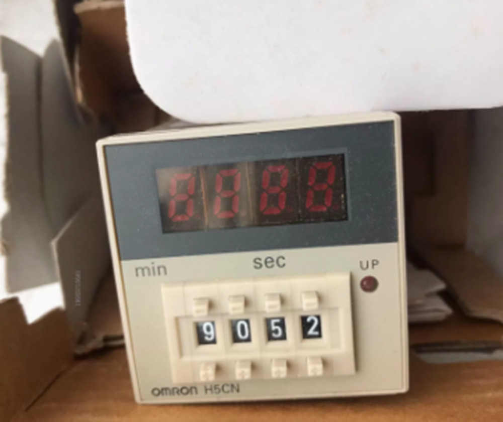 NEW Omron H5CN-YCN 12-48VDC Timer