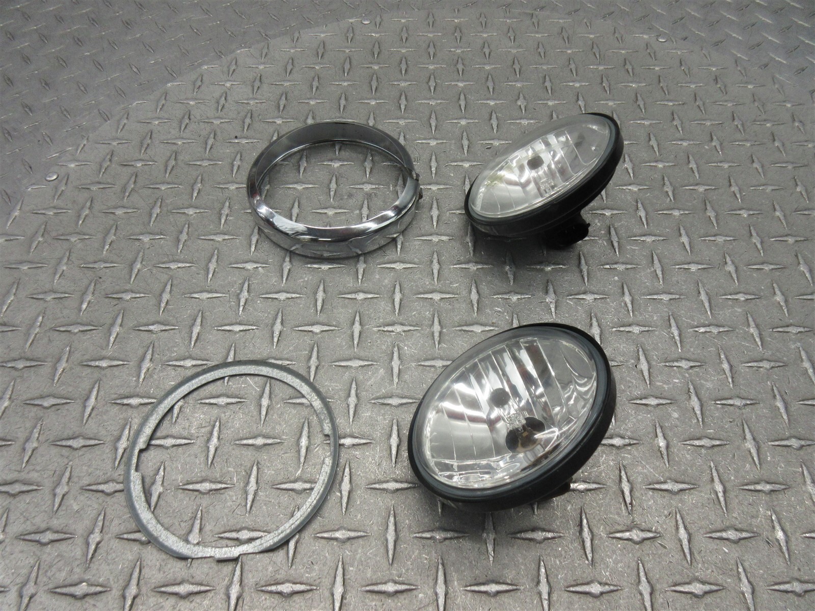 2008 Harley Davidson Road King Classic FLHRC Auxiliary Front Lights Lamps OEM