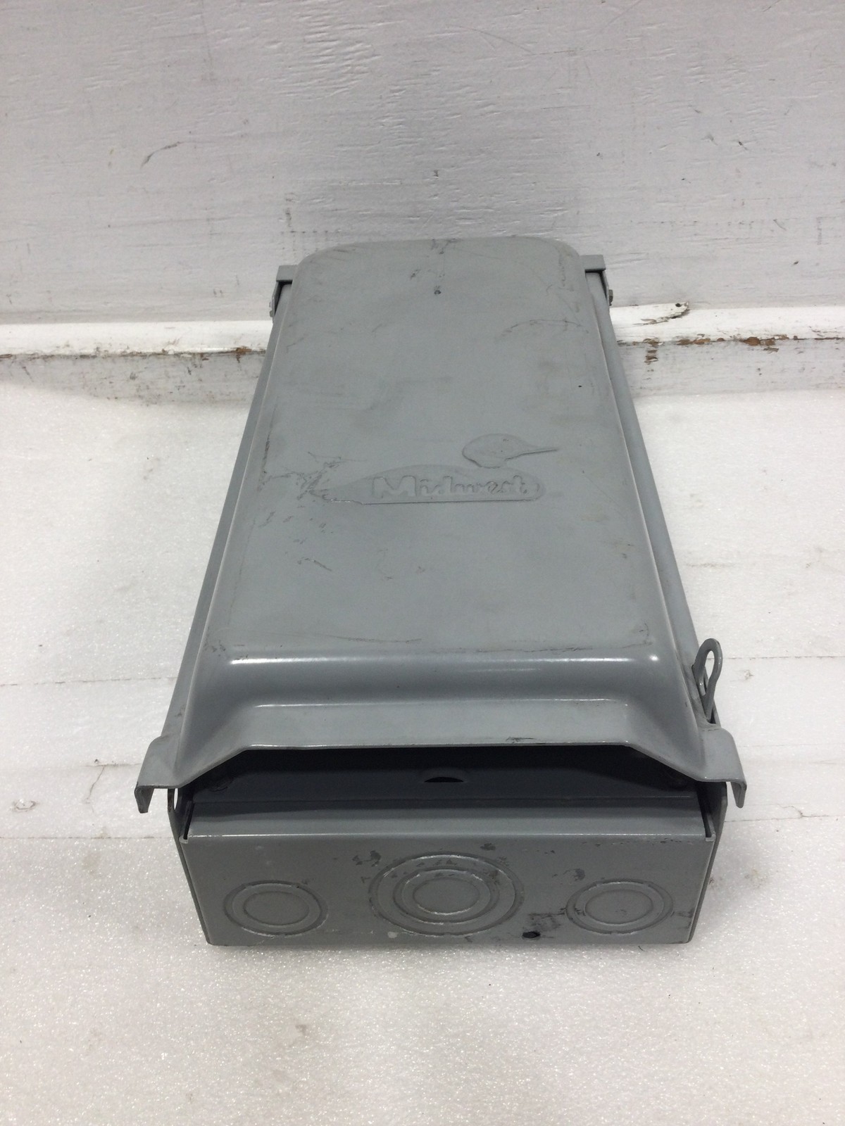 Midwest U050N Outdoor Twist Lock Power Outlet 50A 3 Wire 120/240V Surface Mount