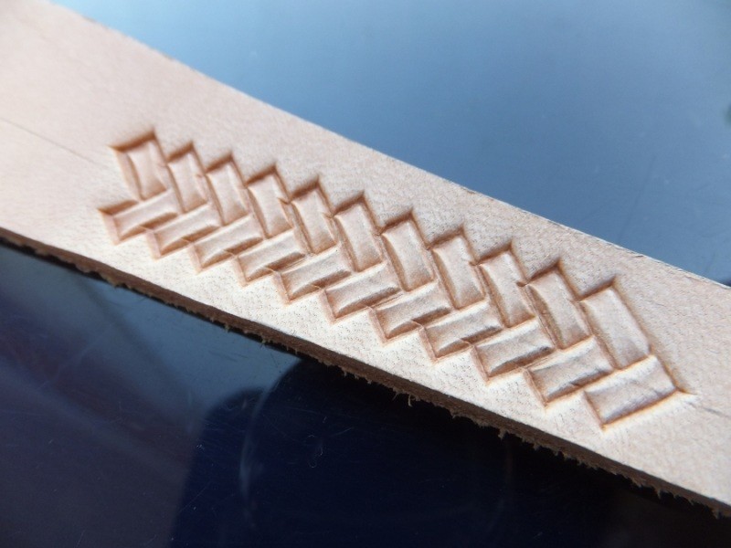 013-08 MINI Quadratic Braid Leather stamp Brass hand made tool