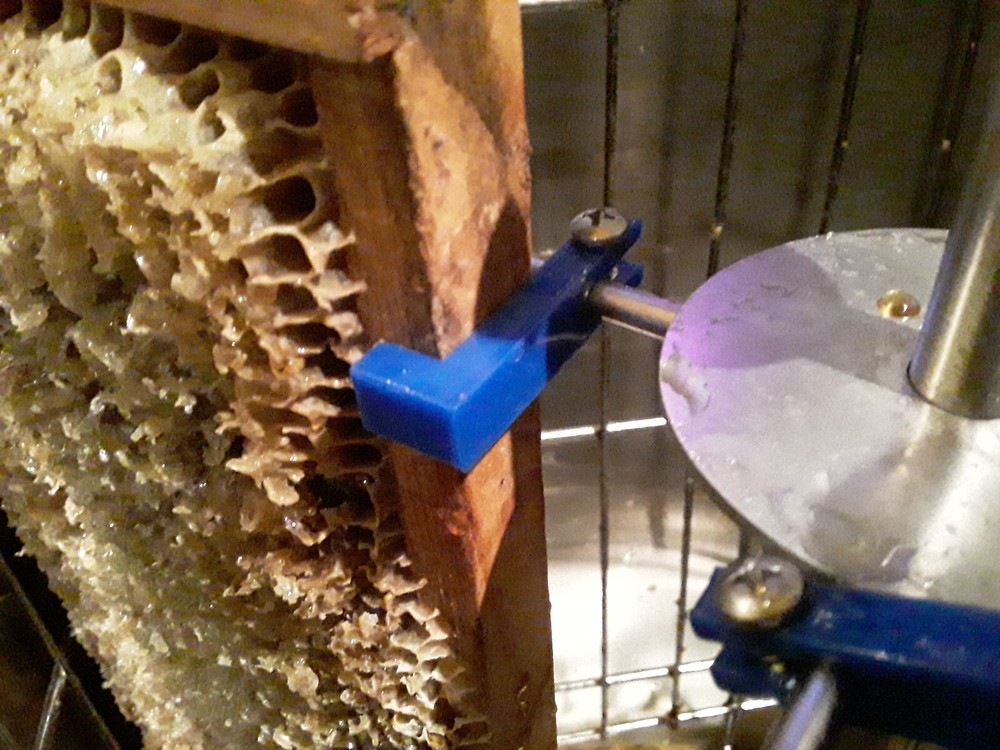 Tangential to Radial Conversion Kit for honey extractors