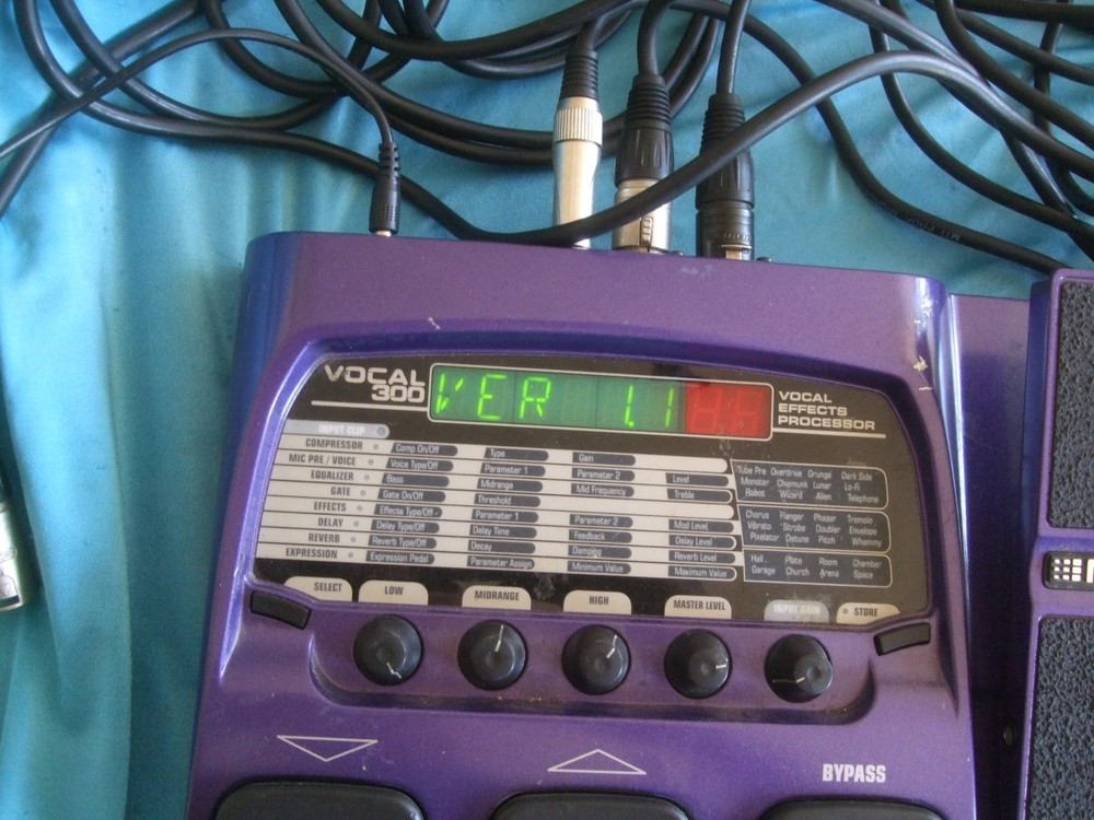 DigiTech Vocal300 Vocal Effects Processor w/AUDIX OM5/CABLES & AC ADAPTOR