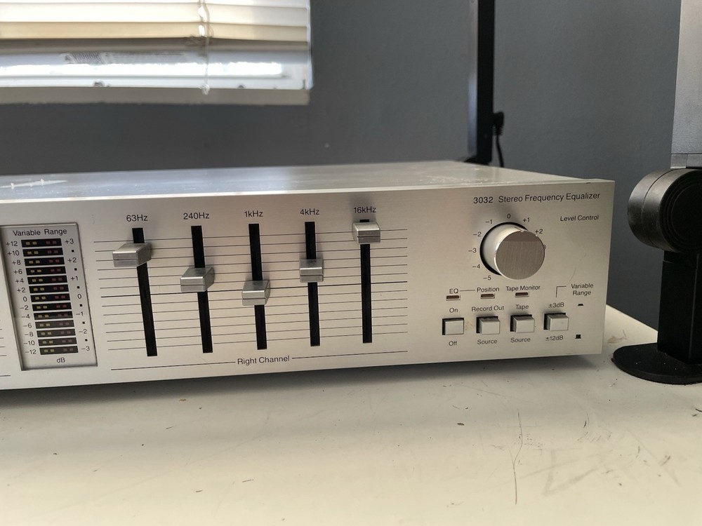 MCS 3032 Stereo Frequency Equalizer - *Tested Works!*