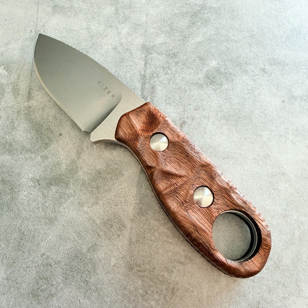 Royalcurl walnut handles Scales for Kizer Beaver