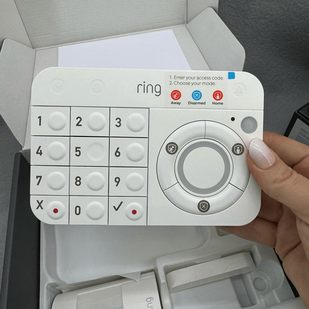 Ring Security System Bundle Motion Detector Solar Panel Install Acessories + Mor