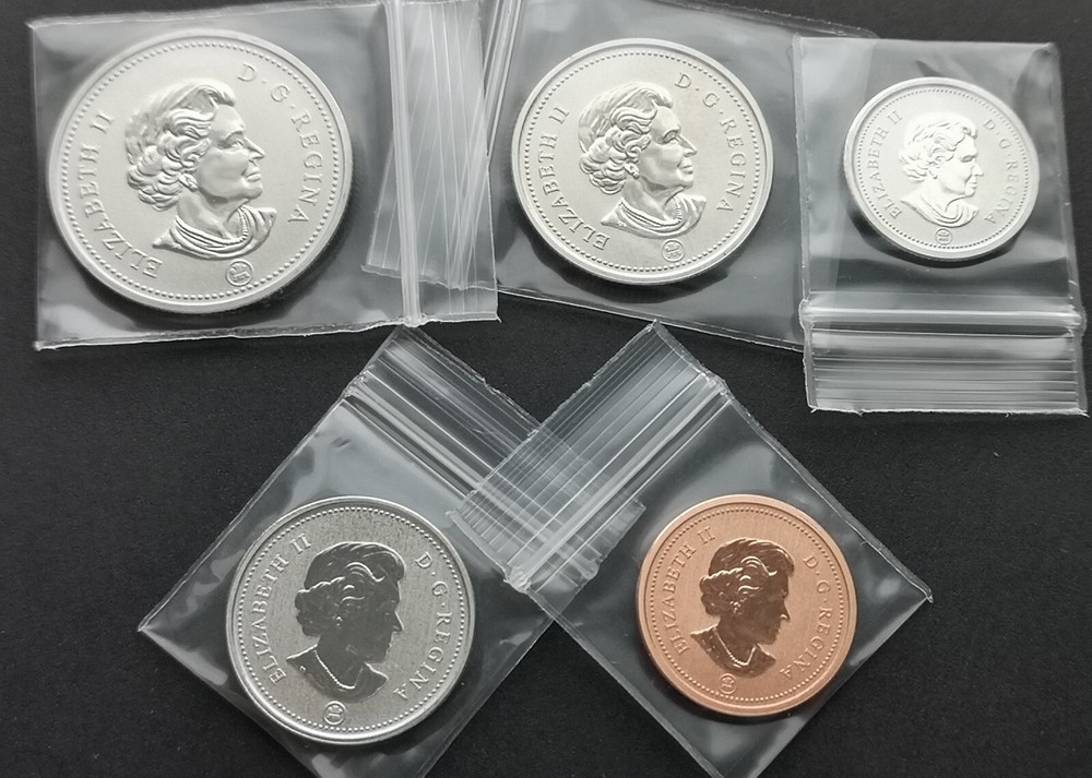 ***CANADA 2011 SPECIMEN COINS SET ***