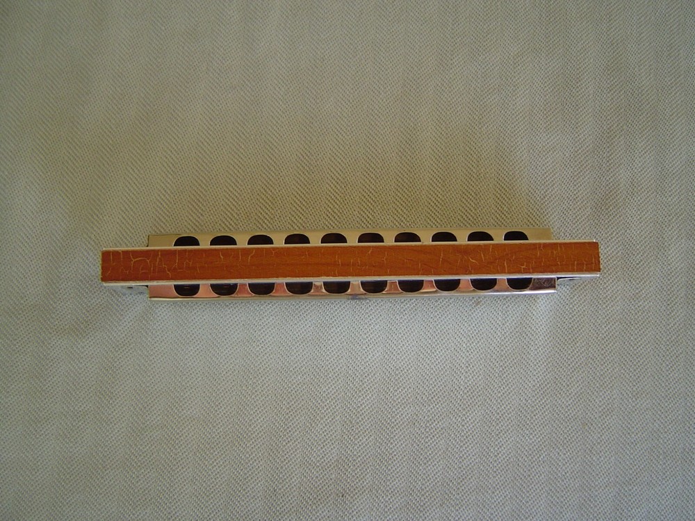 "TANGO" "C" SINGLE SIDED TREMELO HARMONICA BY M. HOHNER & NICE STORAGE BOX