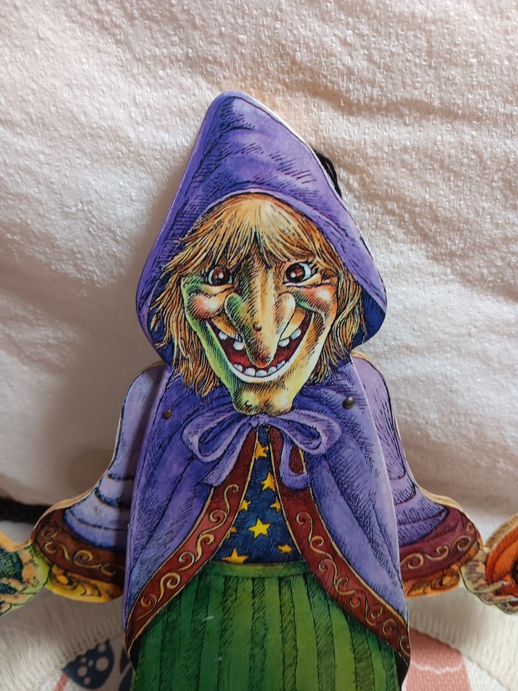 Vintage Fortune Teller Witch Pull Puppet!!