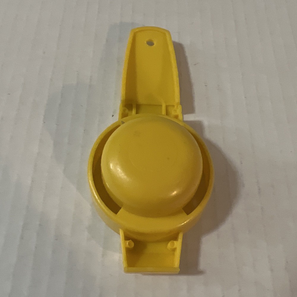 Tupperware Small Funnel or egg separator- Yellow 779-11