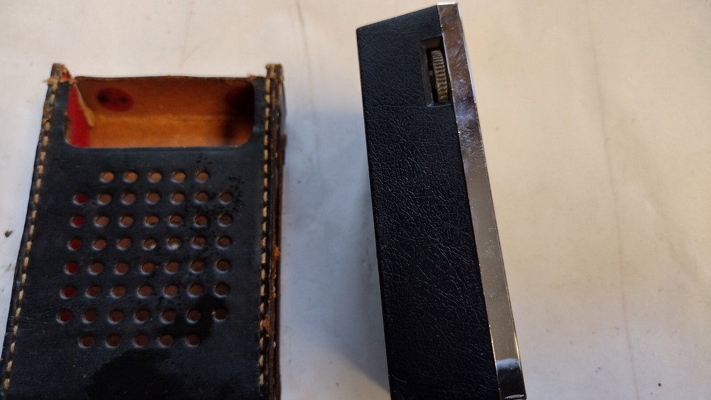 Tonecrest Solid State 12 Transistor Radio