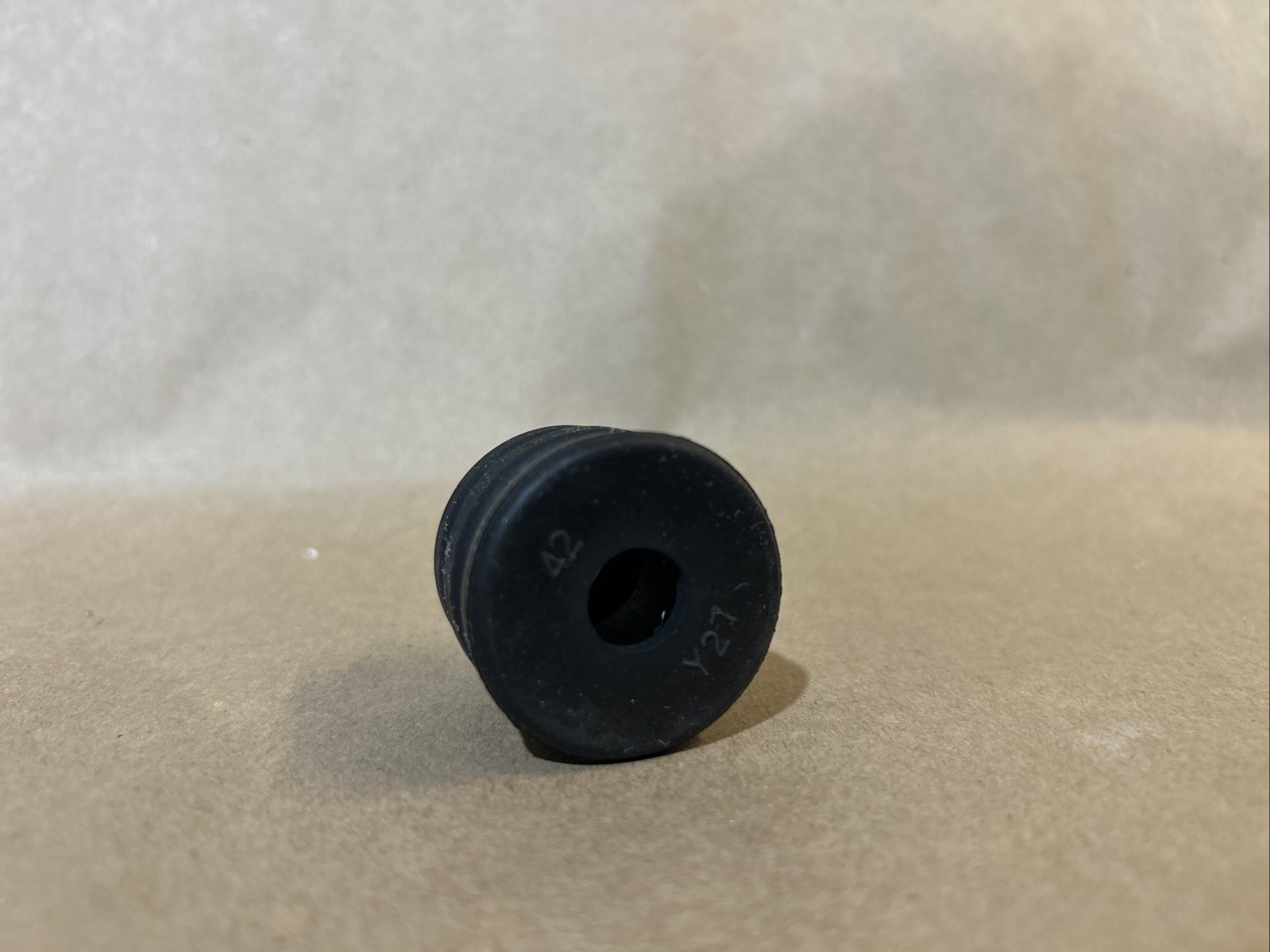 Refrigeration Compressor Mounting Rubber Damper Grommets Lot of 4