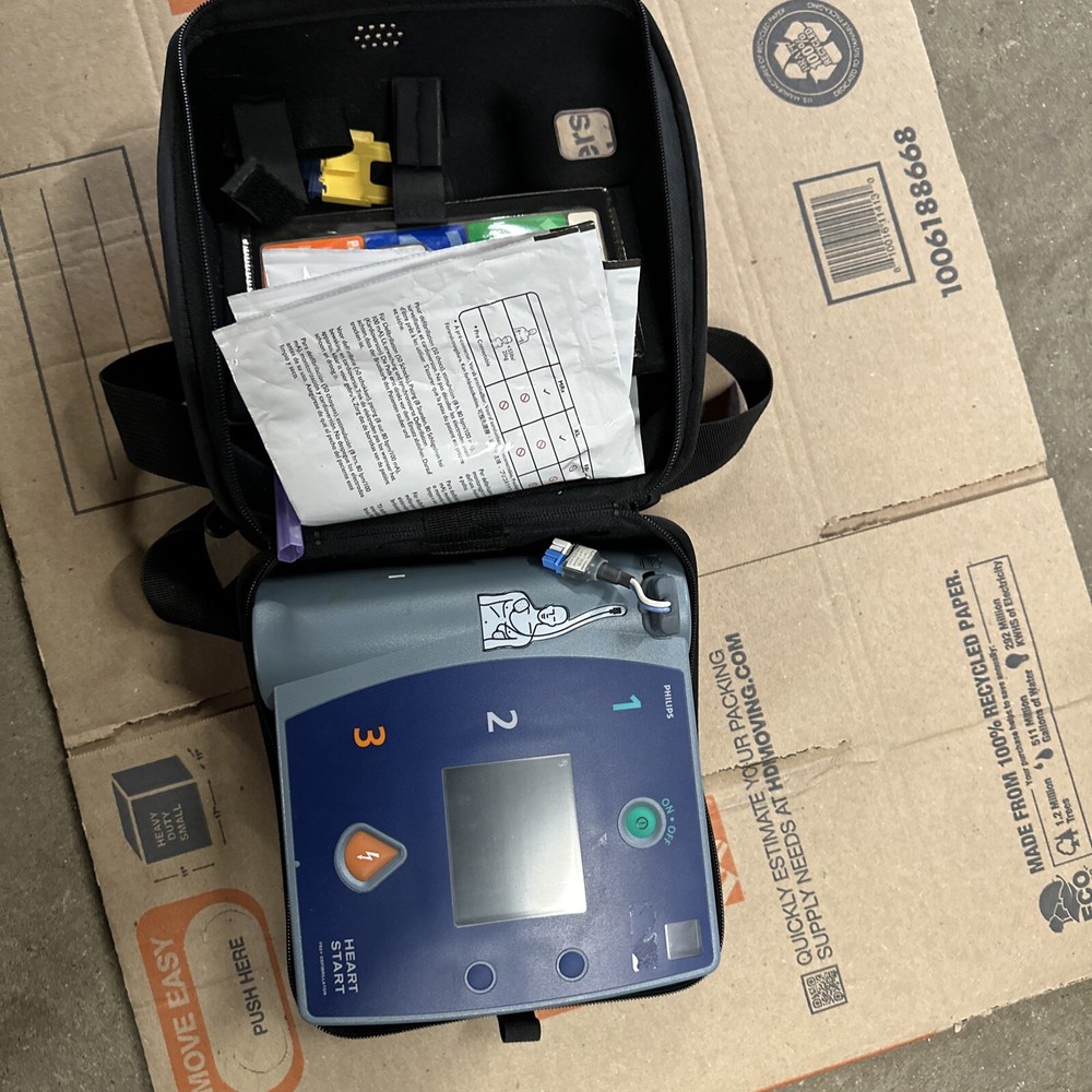 Philips HeartStart FR2+ AED Defibrillator With Pad