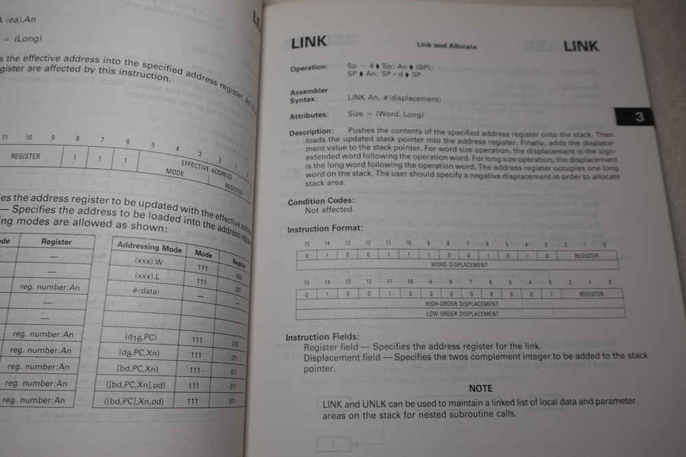 Motorola MC68020 32-Bit Microprocessor User's Manual 3rd Edition Publication