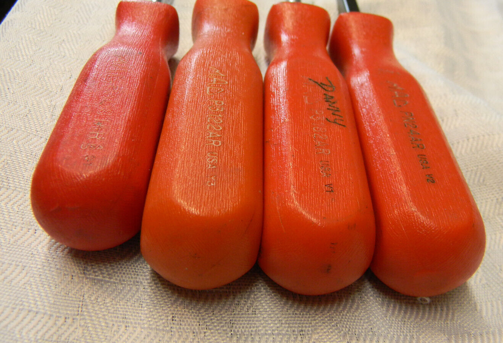 MAC TOOLS 4PC RED HARD HANDLE LONG MIXED SCREWDRIVER SET 8", 12", 18", 24"