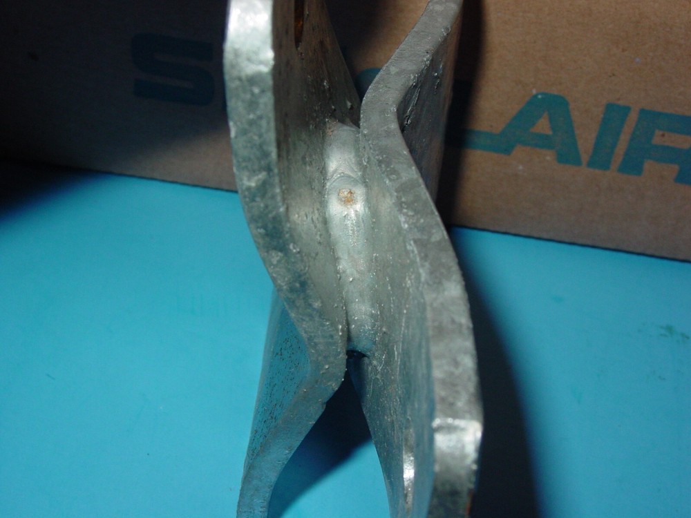 Sinclair - 90 Degree Pipe-Pipe Clamp (CLAMP017)