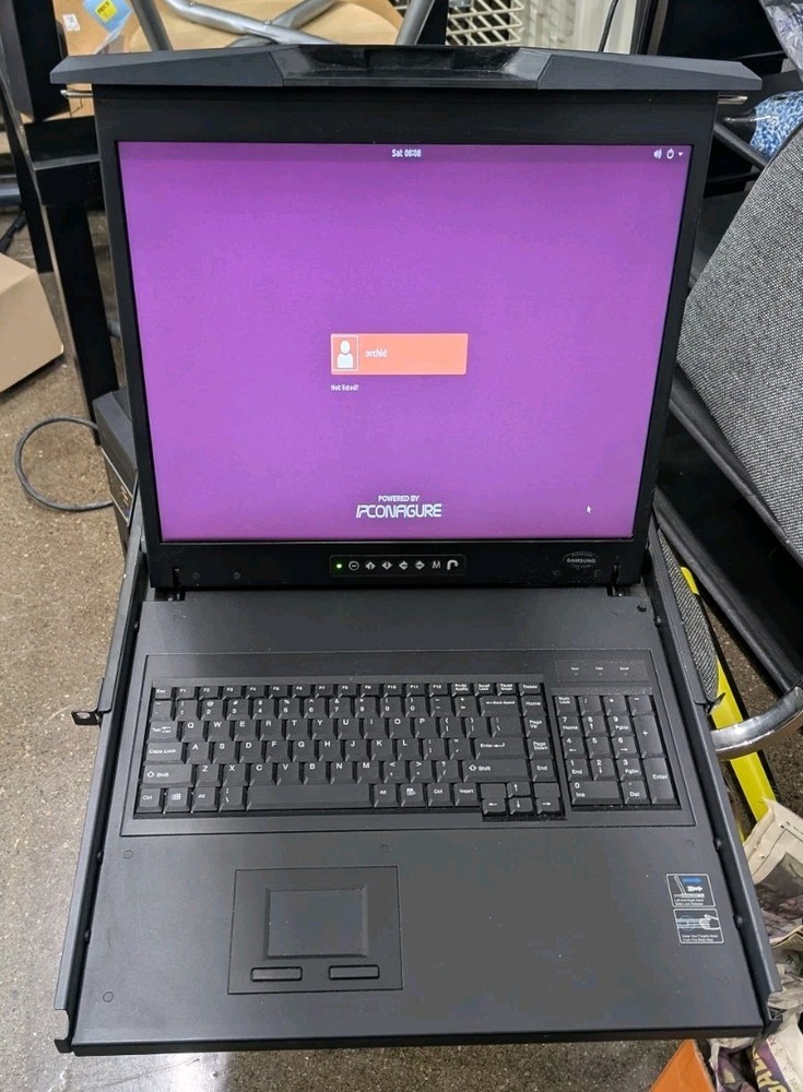 KVM Switch Port Switch VGA Combo 19" LCD Console Display KVM19 Inches. Tested