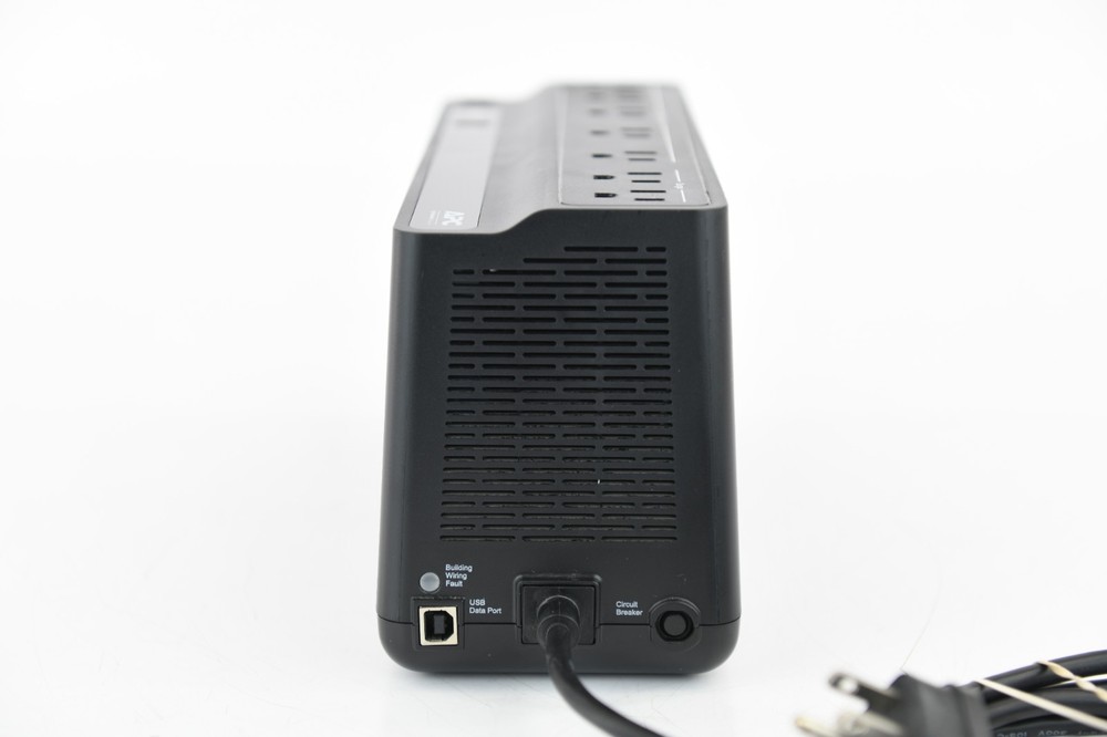 APC Back-UPS 600 Battery Back Up Surge Protector - Good Used