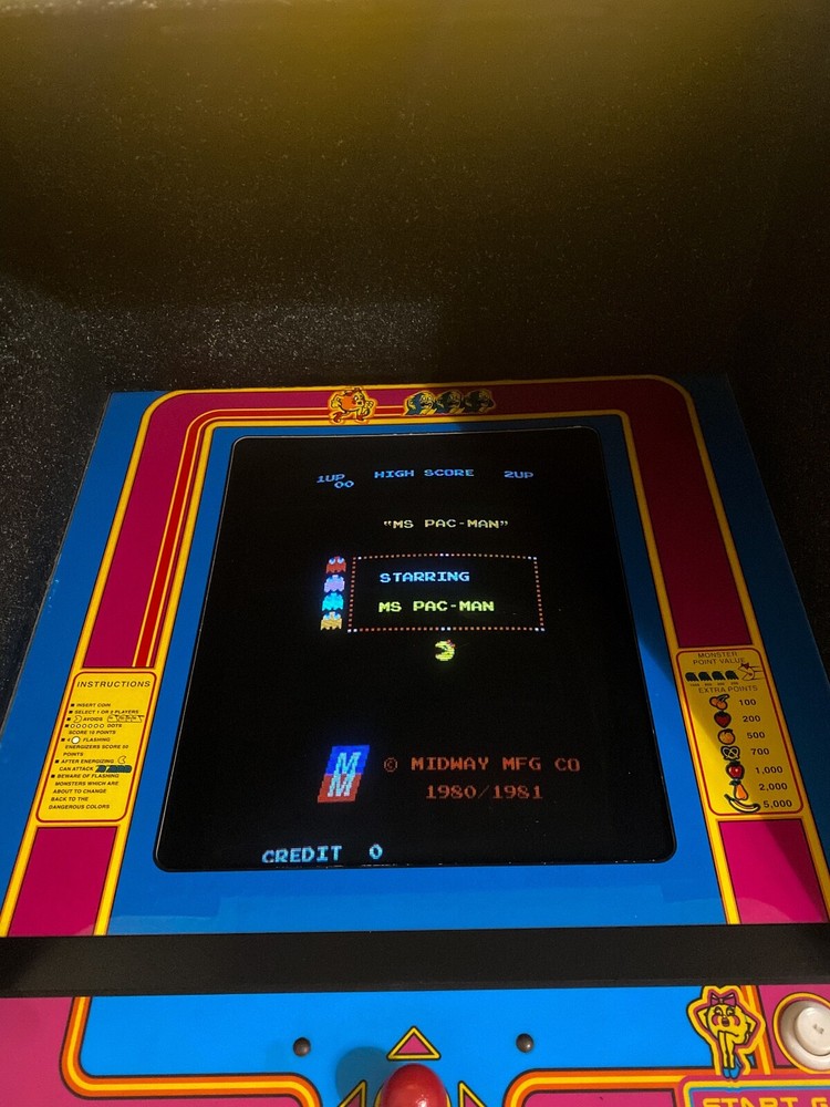 ORIGINAL VINTAGE Ms PAC-MAN ARCADE MACHINE