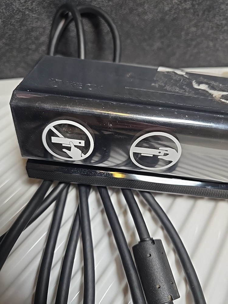 Microsoft Xbox One Kinect Camera Motion Sensor Bar Black Model 1520 In Plastic