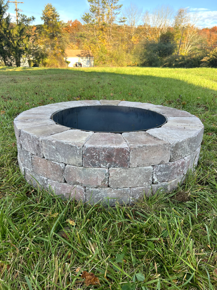Round fire pit kit with steel insert