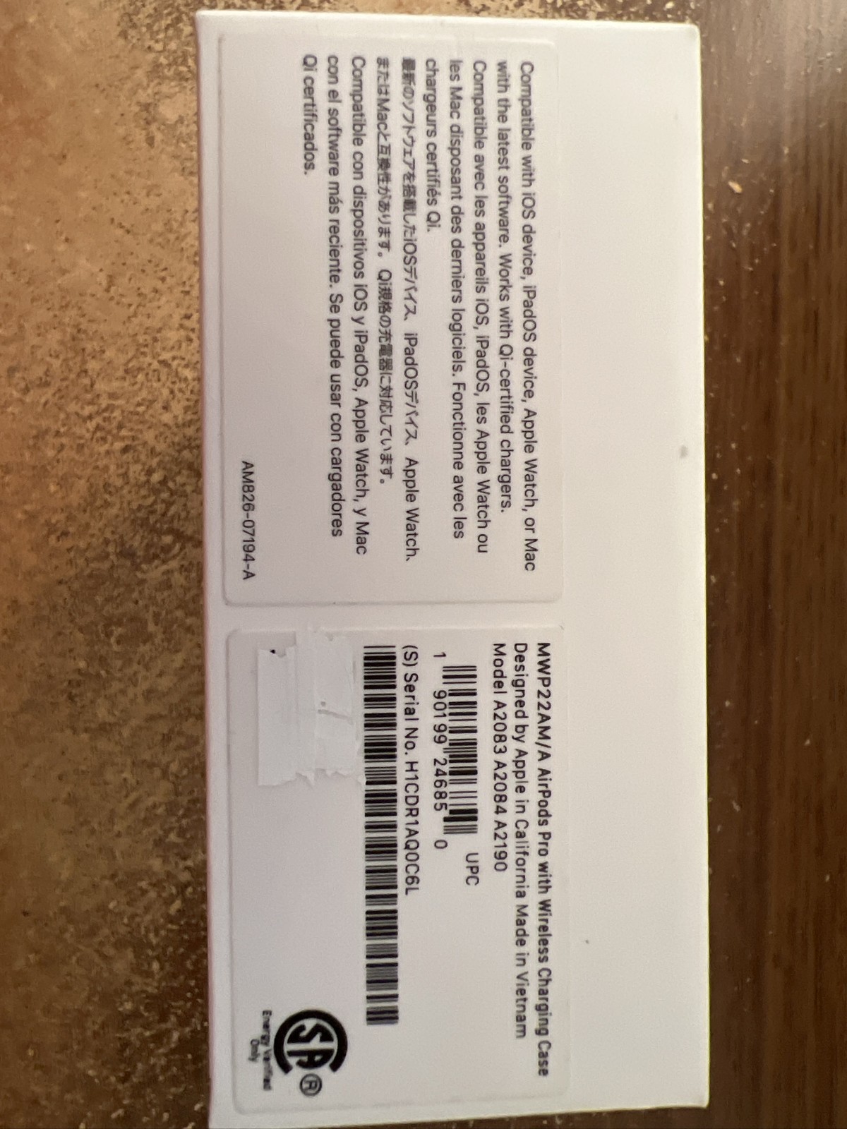 Apple AirPods Pro 2nd Gen MagSafe Charging Case USB-lighting cable White