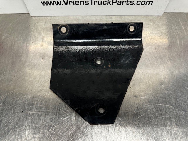 KENWORTH K060-321 BRACKET-STEP LH