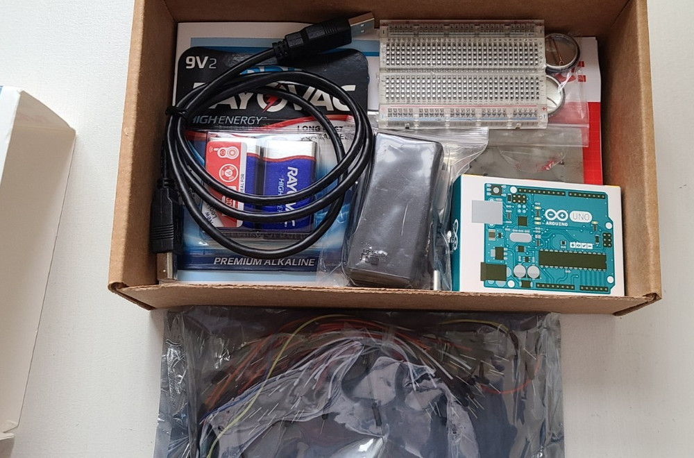 Make: Arduino Getting Started Kit - Arduino Uno, Breadboard, etc - New Open Box