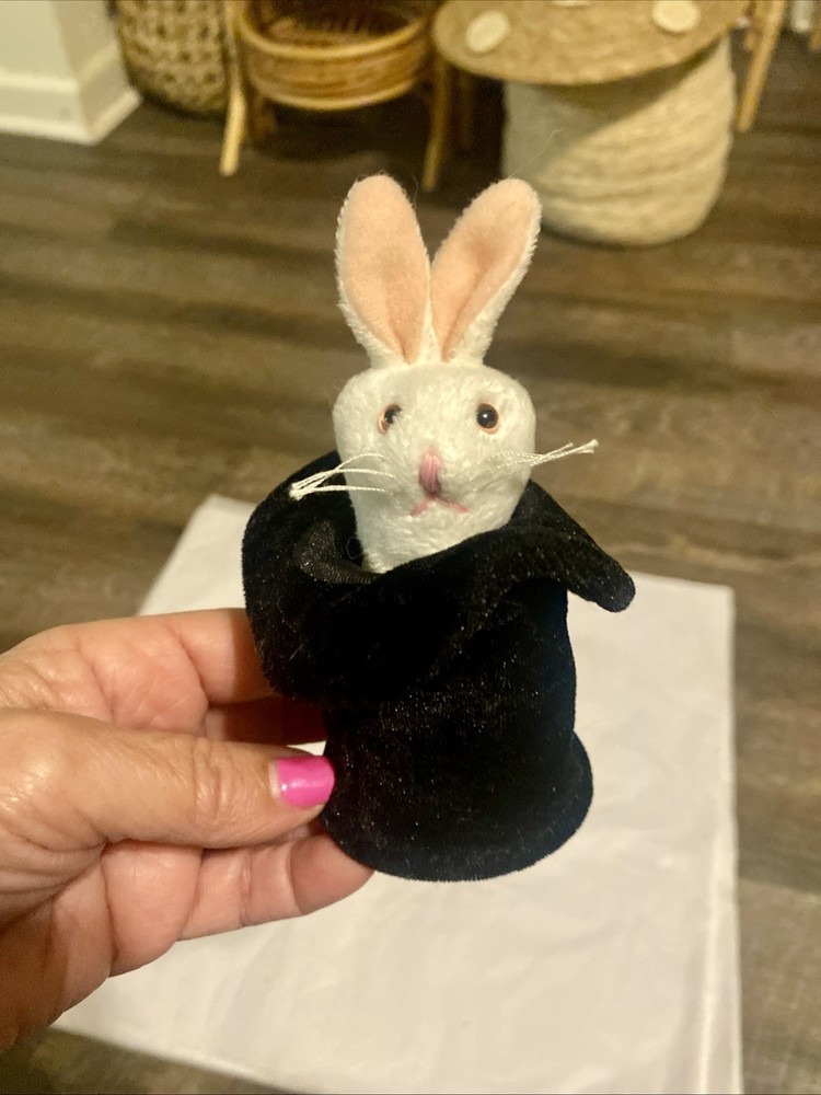 Mini Hat Finger Puppet Magic Mentalism Tricks