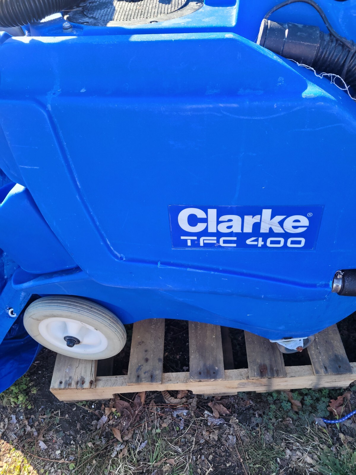 Clarke TFC 400 Cleaning Unit TESTED WORKING. SEE PICTURES.